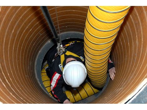 Treinamento de Trabalho em Espaço Confinado no Campo Belo